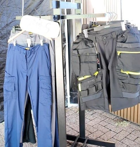 Dames werkbroek en werkshorts met holsterzakken bij Monika's Werkkleding